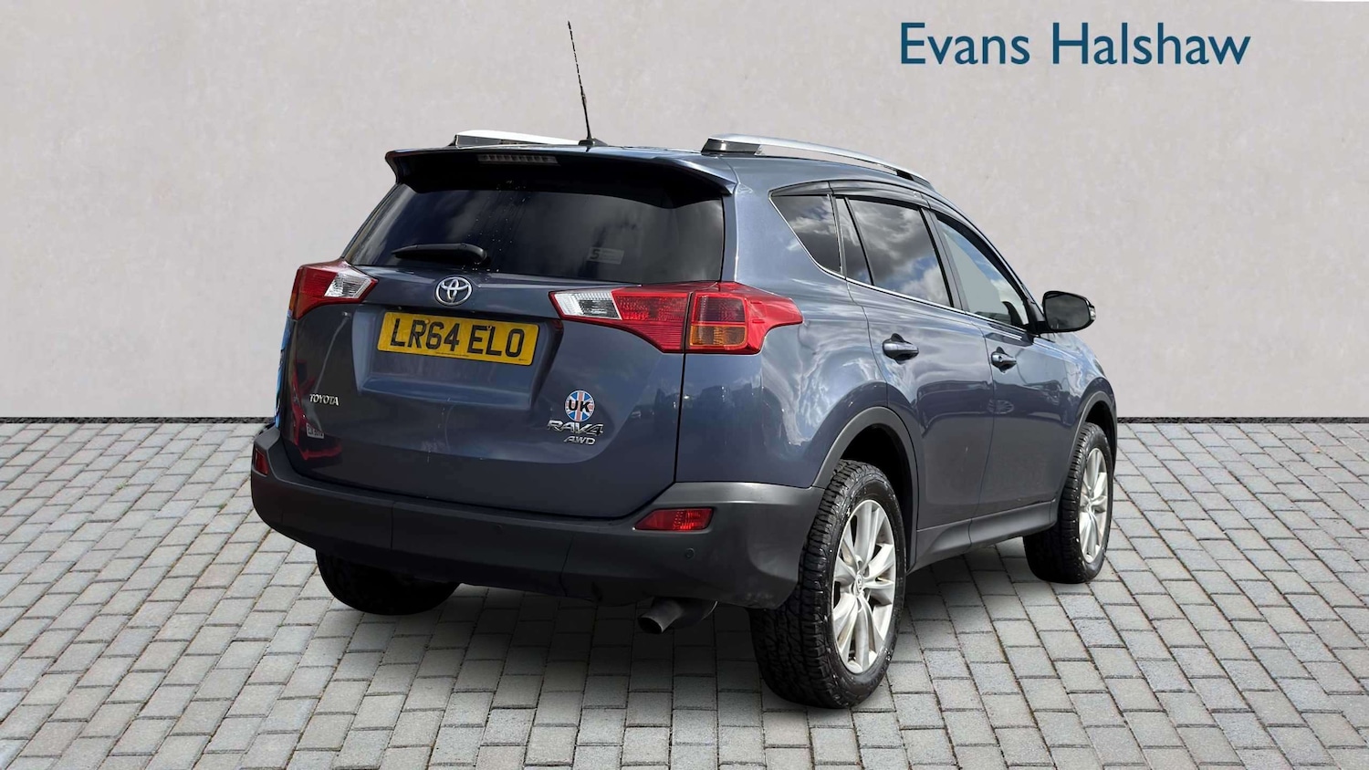 Used Toyota RAV4 2014 for sale - 78023970: Photo 2