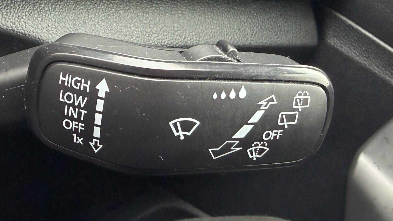 Used Volkswagen T-Roc 2019 for sale - 77857879: Photo 16