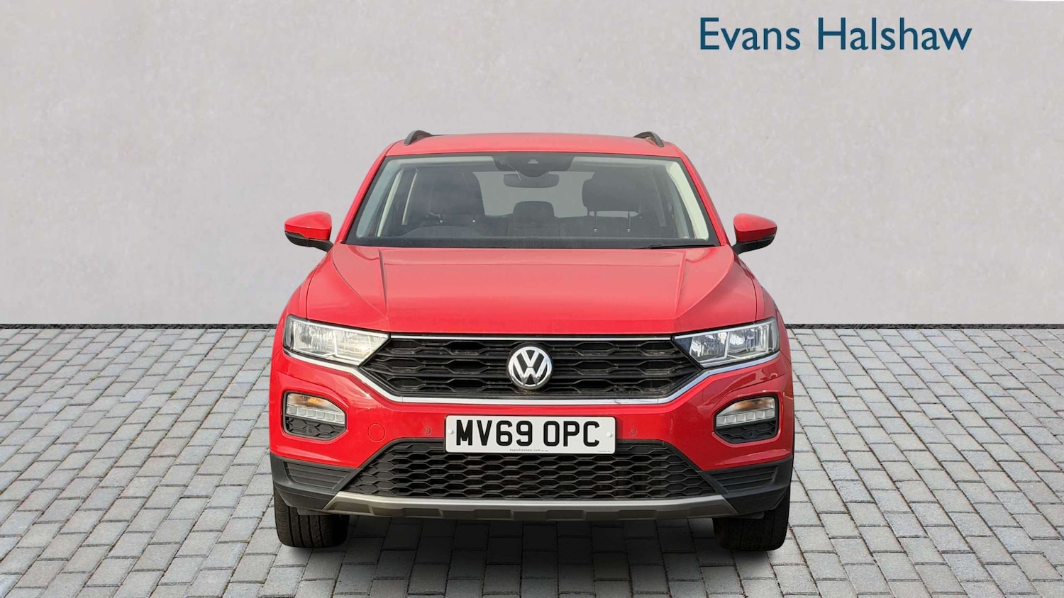 Used Volkswagen T-Roc 2019 for sale - 77857879: Photo 4