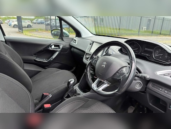 Used Peugeot 208 2018 for sale - 78564532: Photo