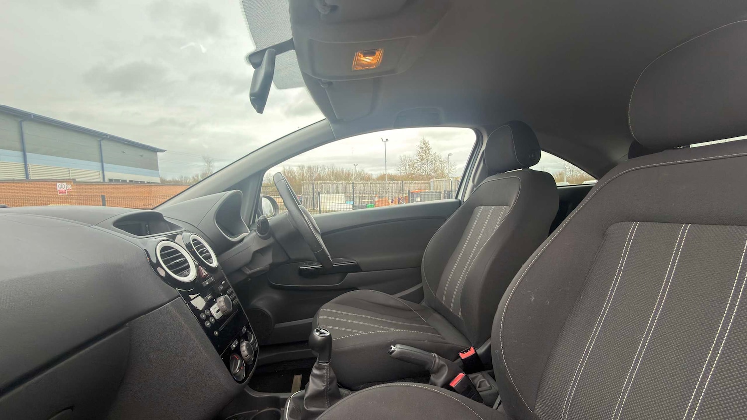 Used Vauxhall Corsa 2012 for sale - 77913921: Photo 8