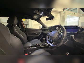Used Peugeot 2008 2021 for sale - 79455740: Photo