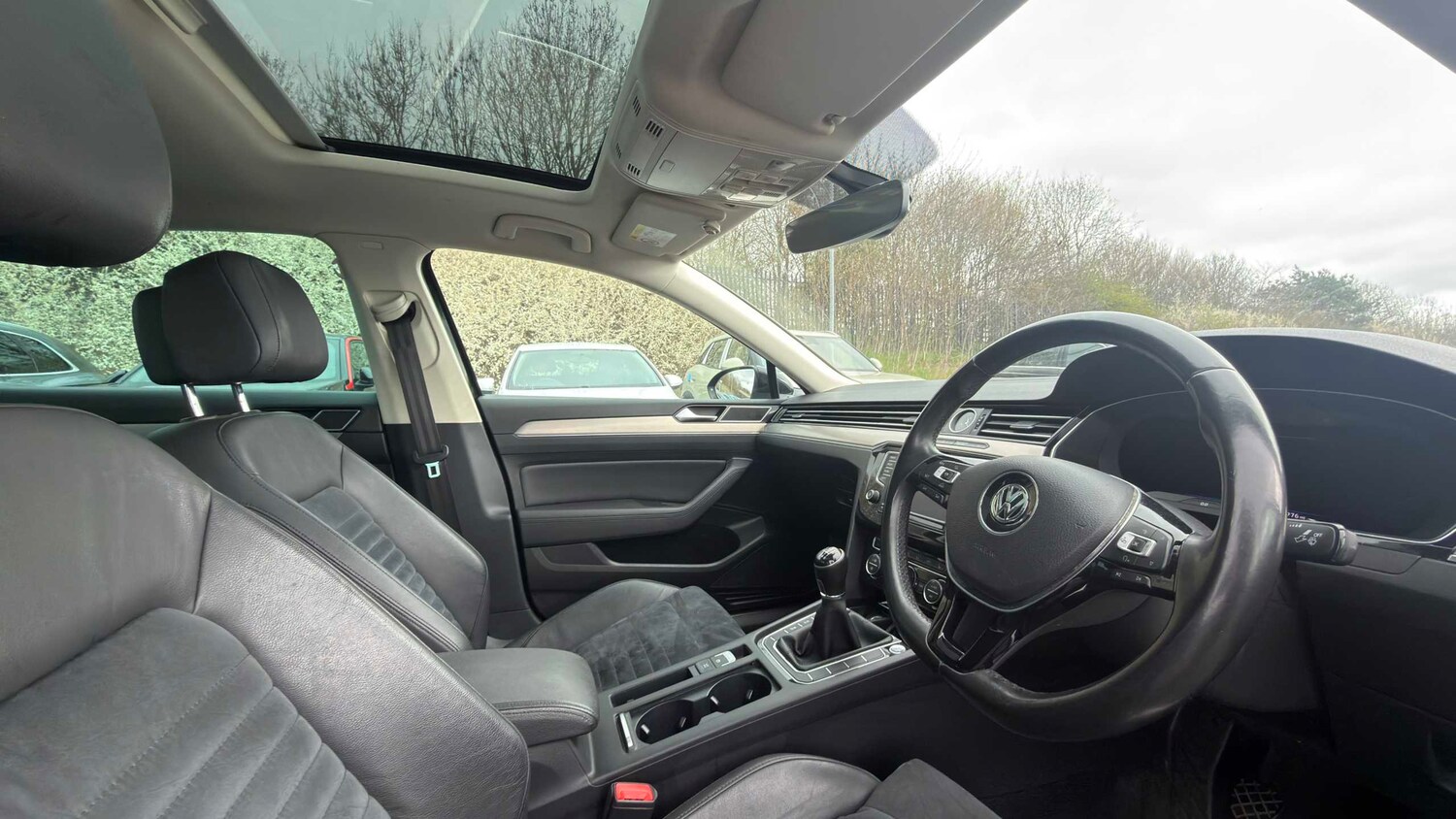 Used Volkswagen Passat 2017 for sale - 78010588: Photo 3