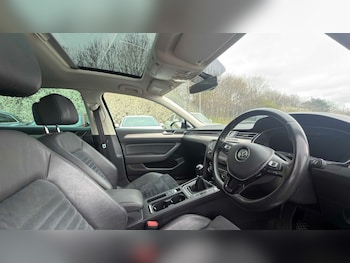 Used Volkswagen Passat 2017 for sale - 78010588: Photo