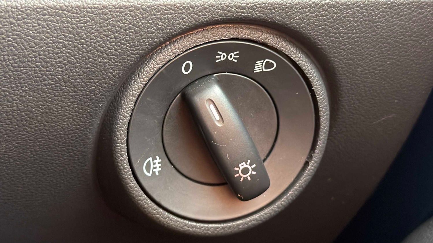 Used Volkswagen up! 2019 for sale - 78209118: Photo 19