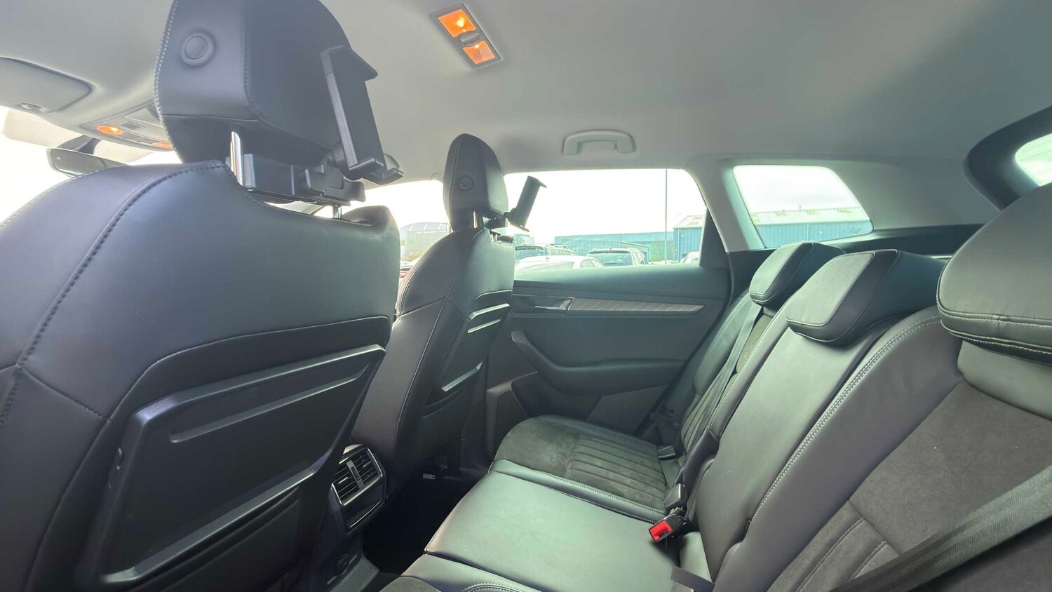 Used Skoda Karoq 2023 for sale - 77972570: Photo 9