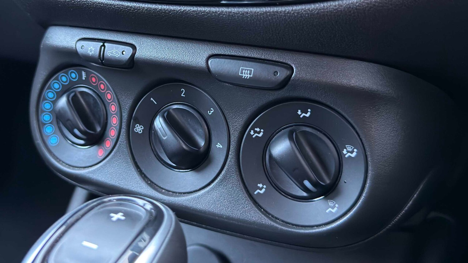 Used Vauxhall Corsa 2018 for sale - 77857033: Photo 13