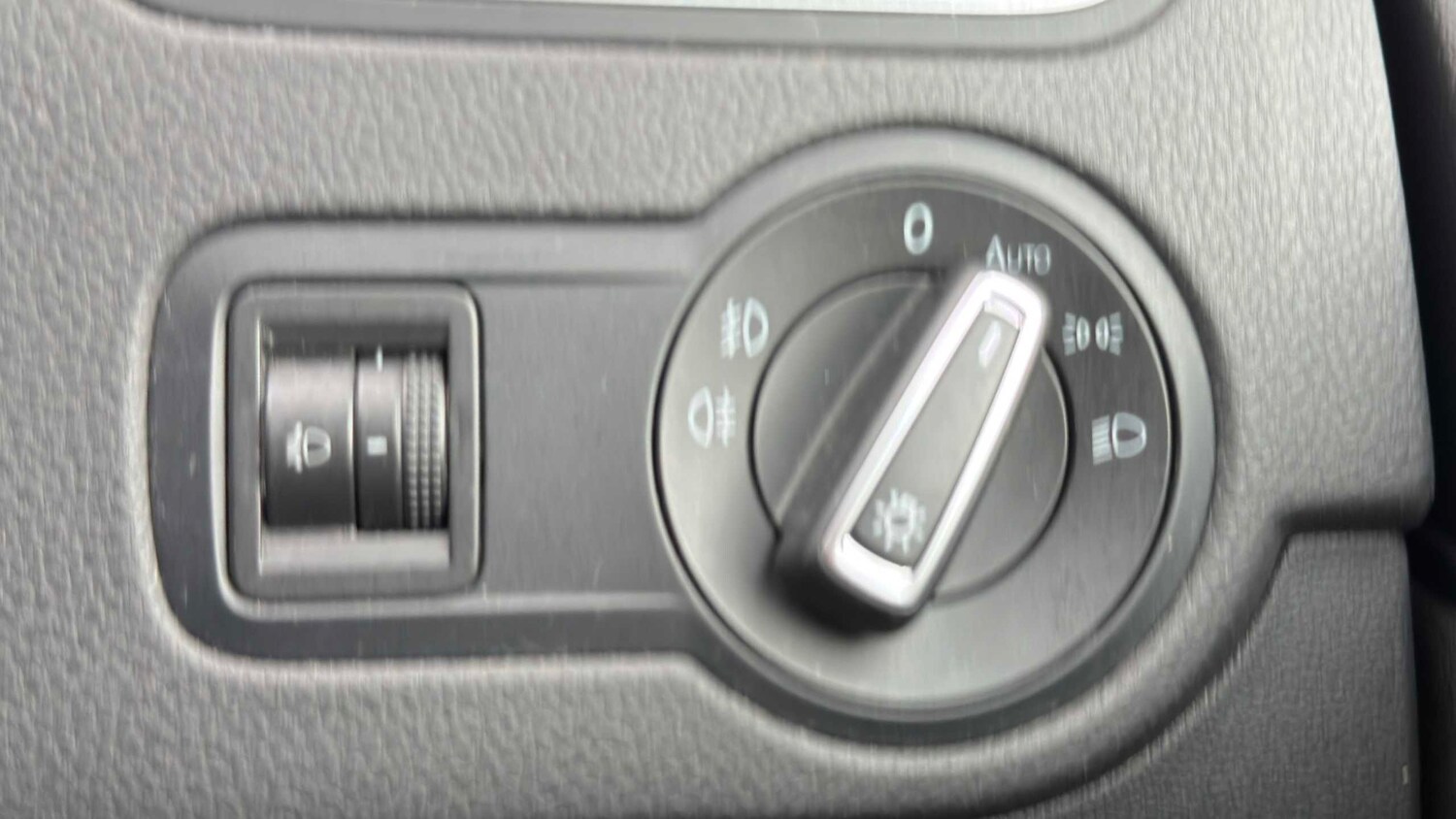 Used Volkswagen Polo 2017 for sale - 77913775: Photo 10