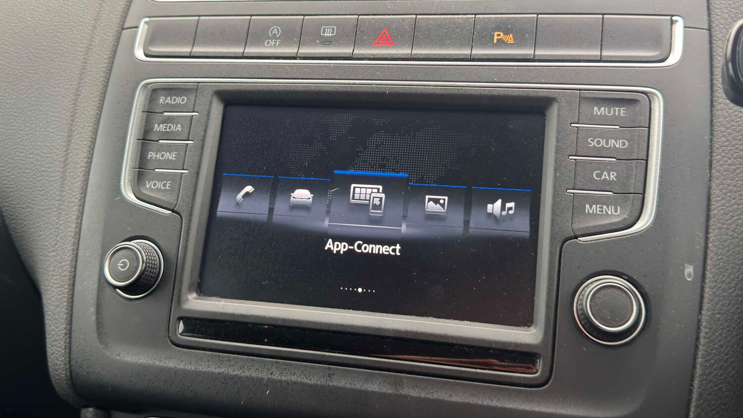 Used Volkswagen Polo 2017 for sale - 77913775: Photo 18