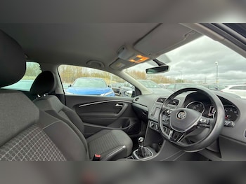 Used Volkswagen Polo 2017 for sale - 77913775: Photo