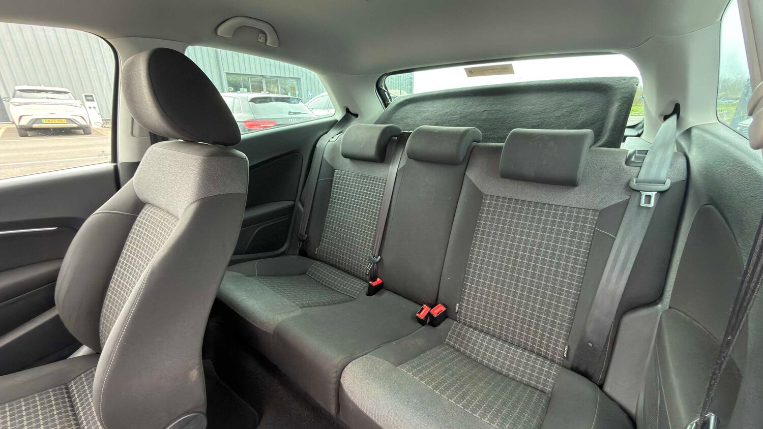 Used Volkswagen Polo 2017 for sale - 77913775: Photo 8