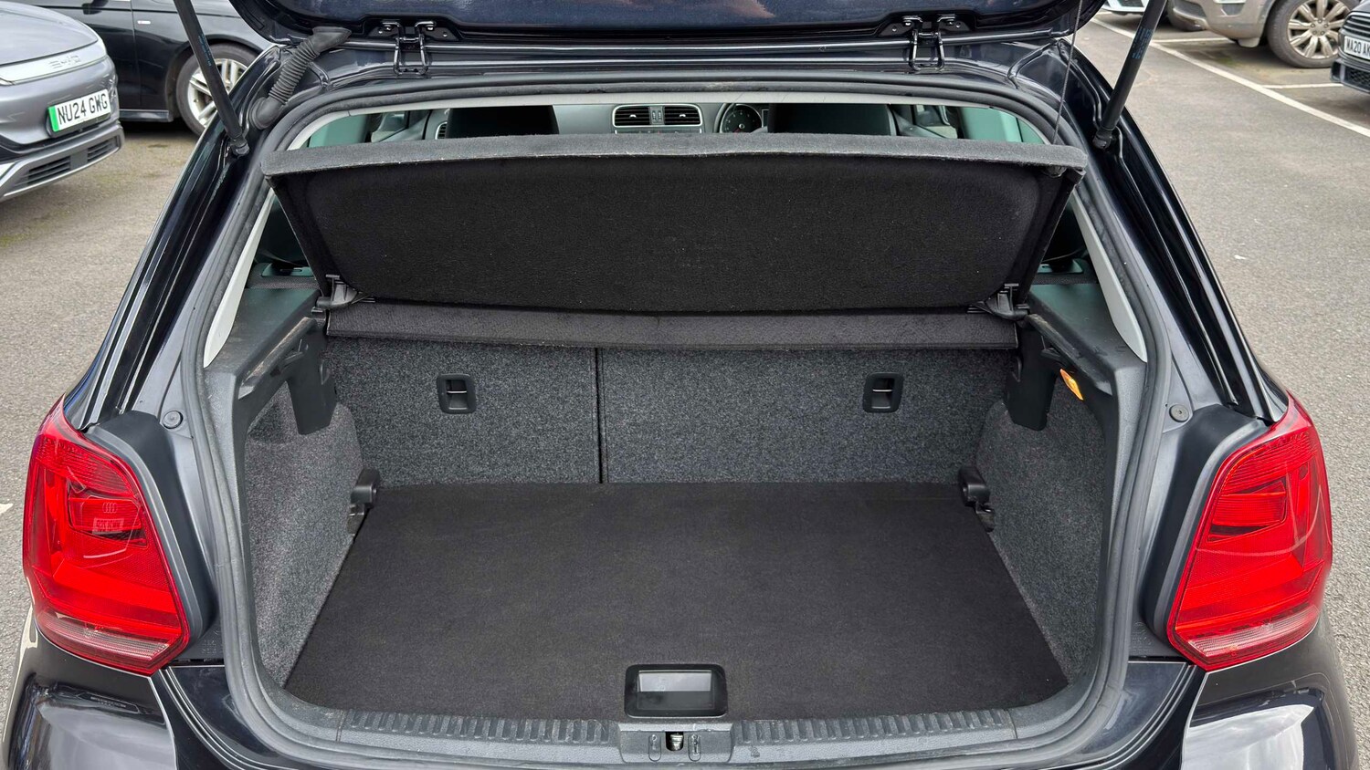 Used Volkswagen Polo 2017 for sale - 77913775: Photo 9