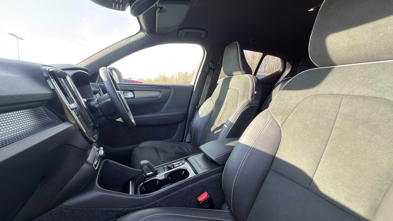 Used Volvo XC40 2022 for sale - 77996240: Photo 6