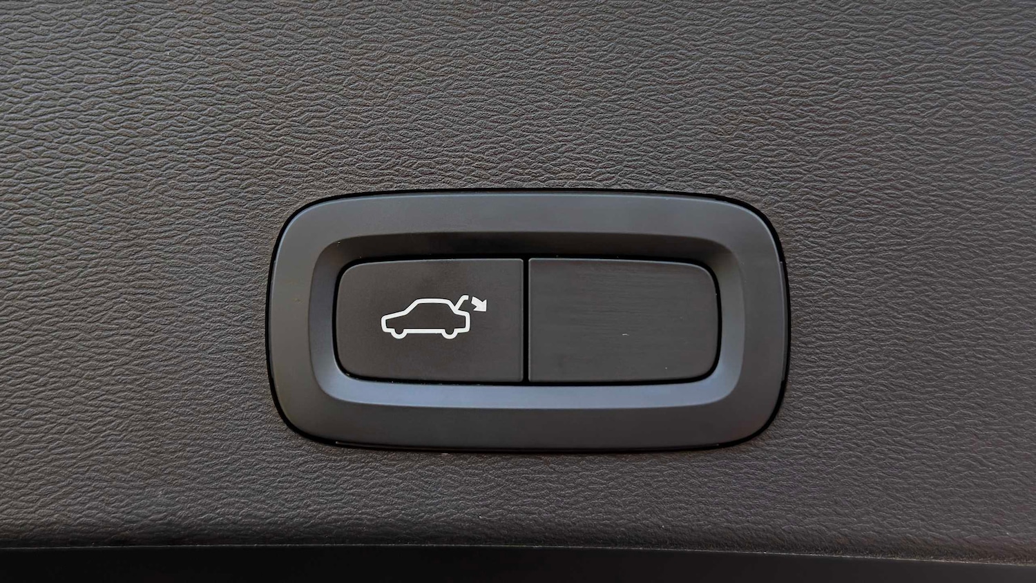 Used Volvo XC40 2022 for sale - 77996240: Photo 9