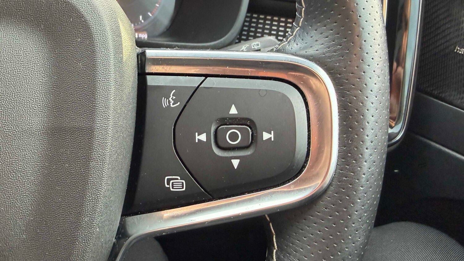 Used Volvo XC40 2020 for sale - 77961038: Photo 13