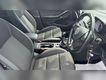 Used Vauxhall Astra 2019 for sale - 79239269: Photo