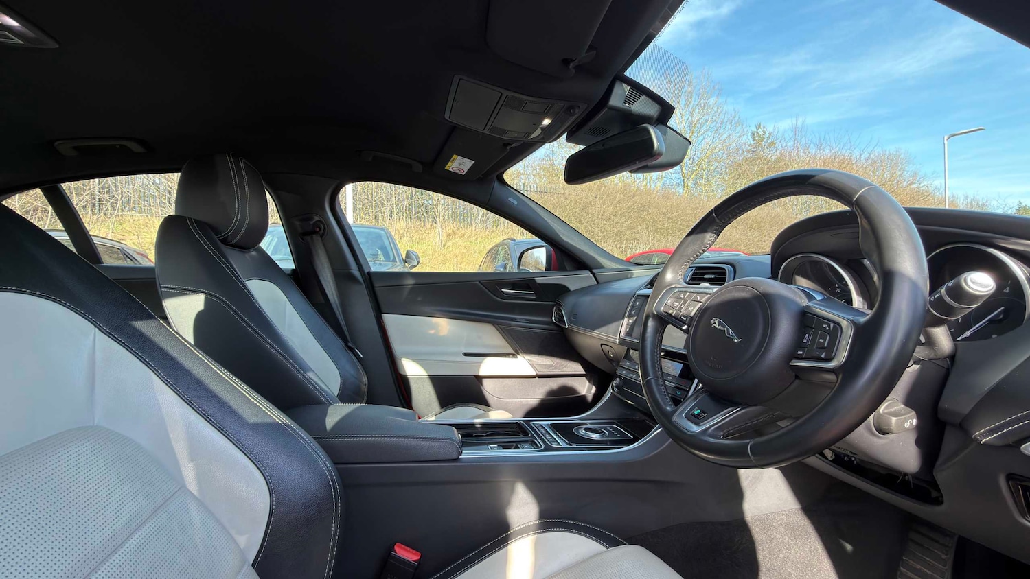 Used Jaguar XE for sale - 77862315: Photo 3