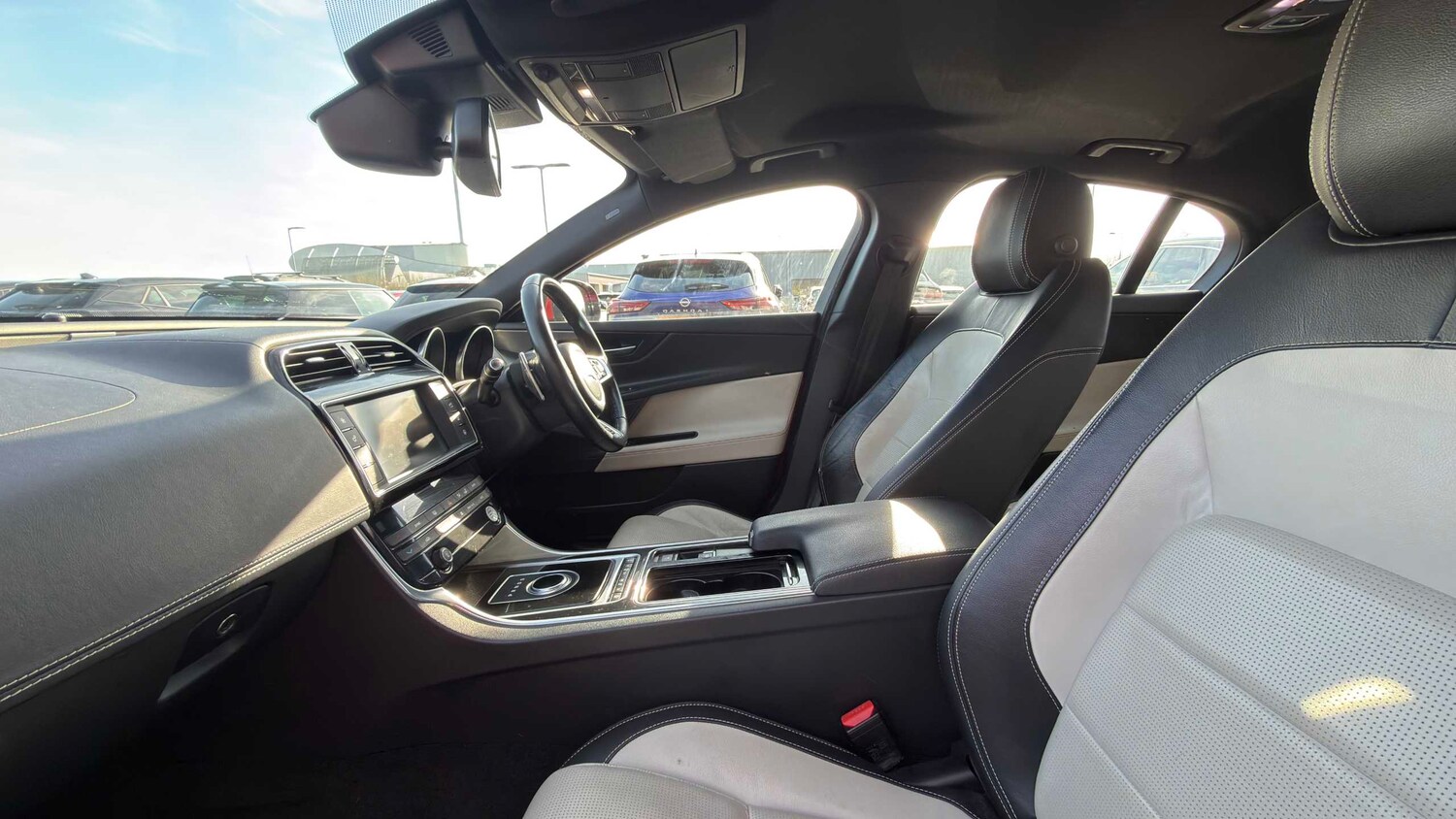 Used Jaguar XE for sale - 77862315: Photo 8