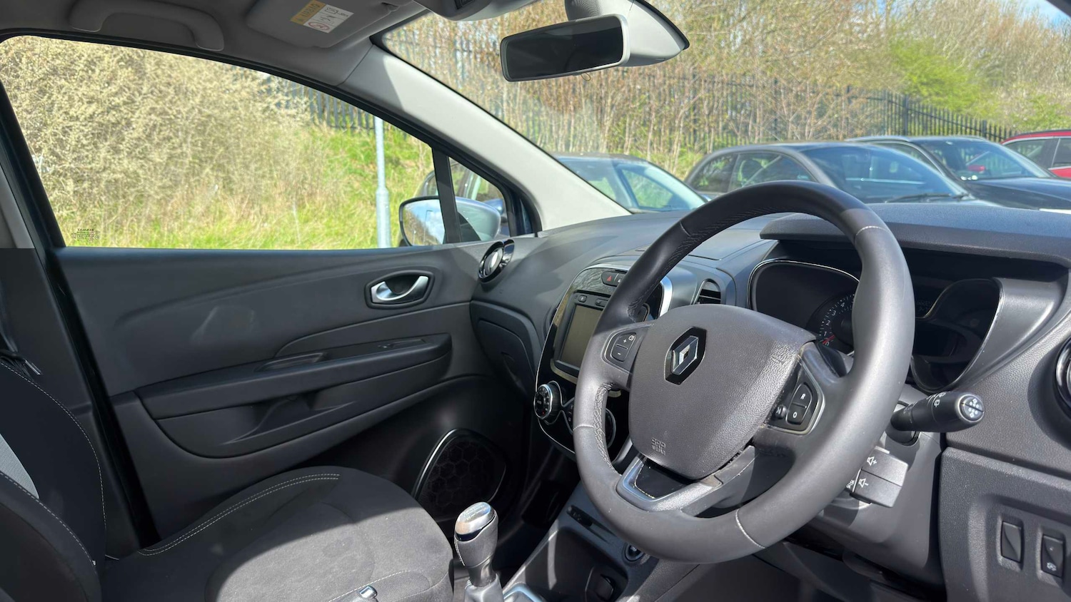 Used Renault Captur 2019 for sale - 78076705: Photo 3
