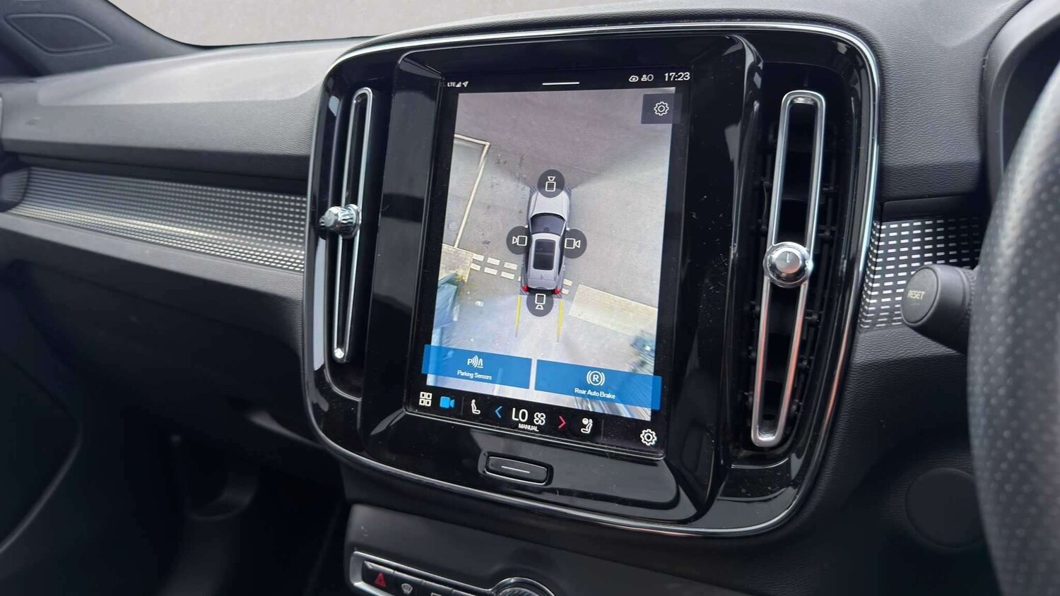 Used Volvo XC40 2021 for sale - 78161501: Photo 14