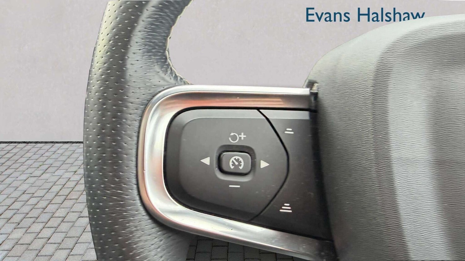 Used Volvo XC40 2021 for sale - 78161501: Photo 9