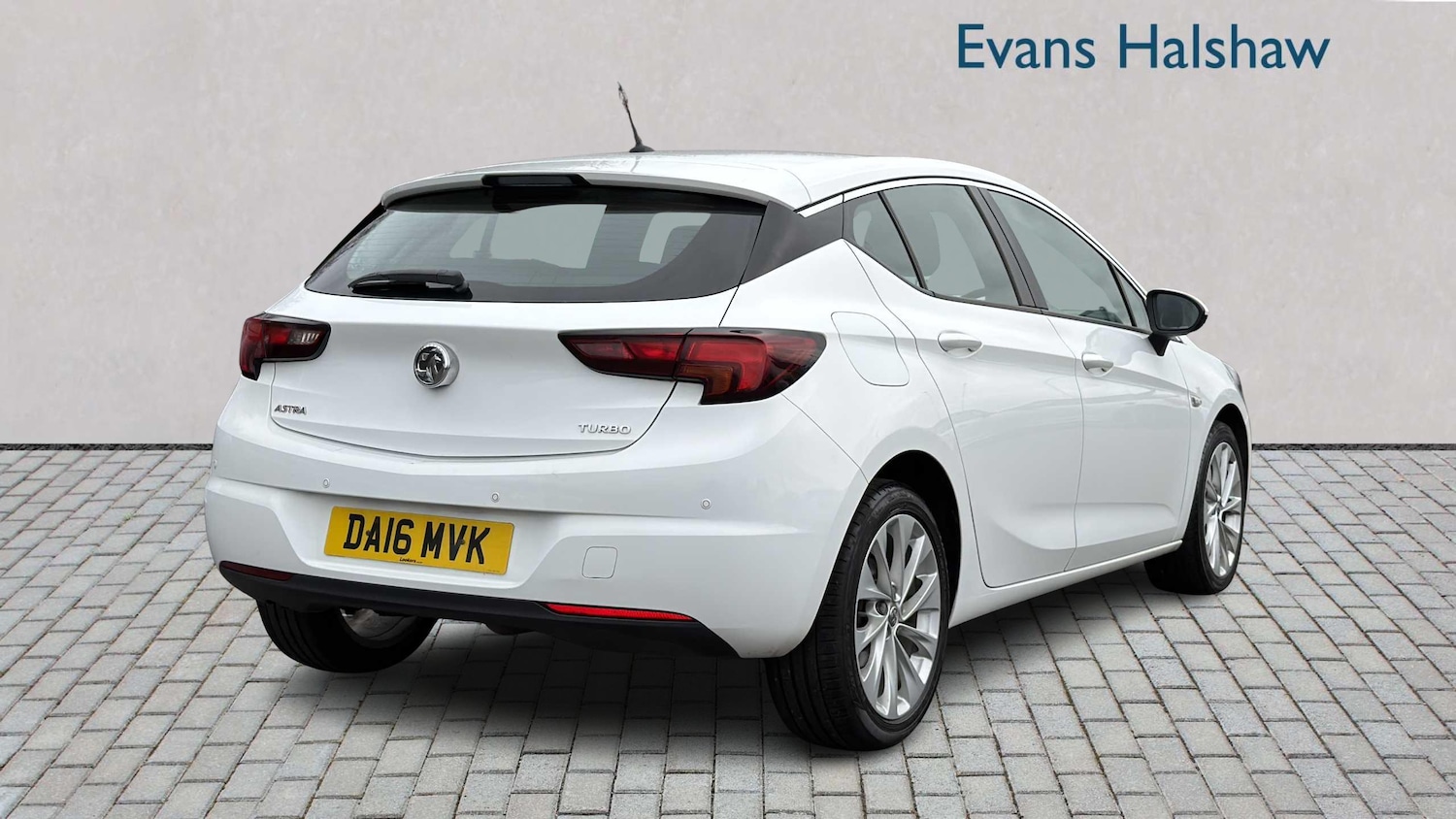 Used Vauxhall Astra for sale - 77861258: Photo 2
