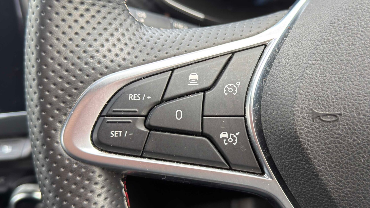 Used Renault Arkana 2023 for sale - 78187776: Photo 16