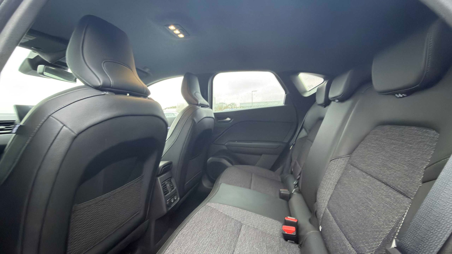 Used Renault Captur 2023 for sale - 77856522: Photo 10