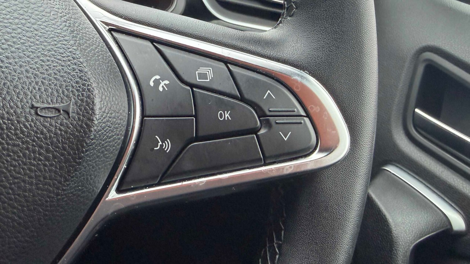 Used Renault Captur 2023 for sale - 77856522: Photo 14