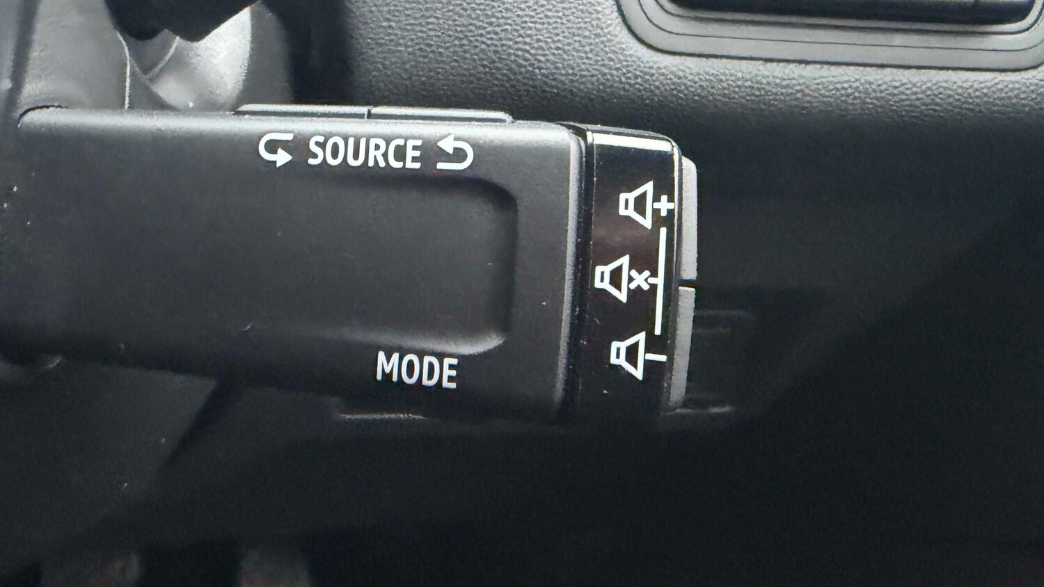 Used Renault Captur 2023 for sale - 77856522: Photo 23