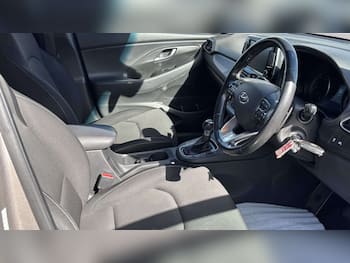 Used Hyundai i30 2018 for sale - 79689715: Photo