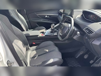 Used Peugeot 5008 2021 for sale - 79065388: Photo