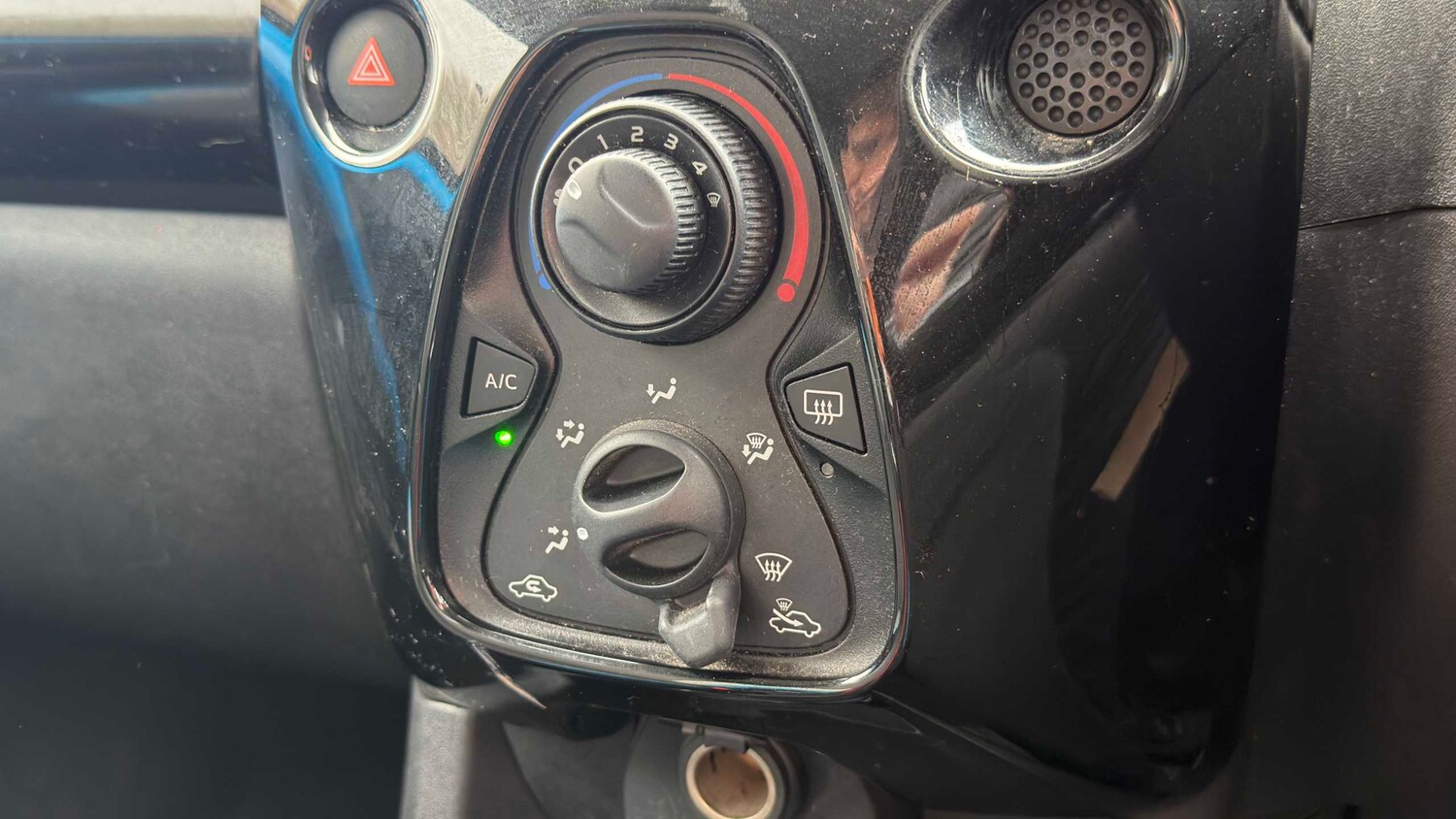 Used Toyota AYGO for sale - 77862085: Photo 14