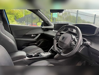Used Peugeot 2008 2023 for sale - 78465292: Photo