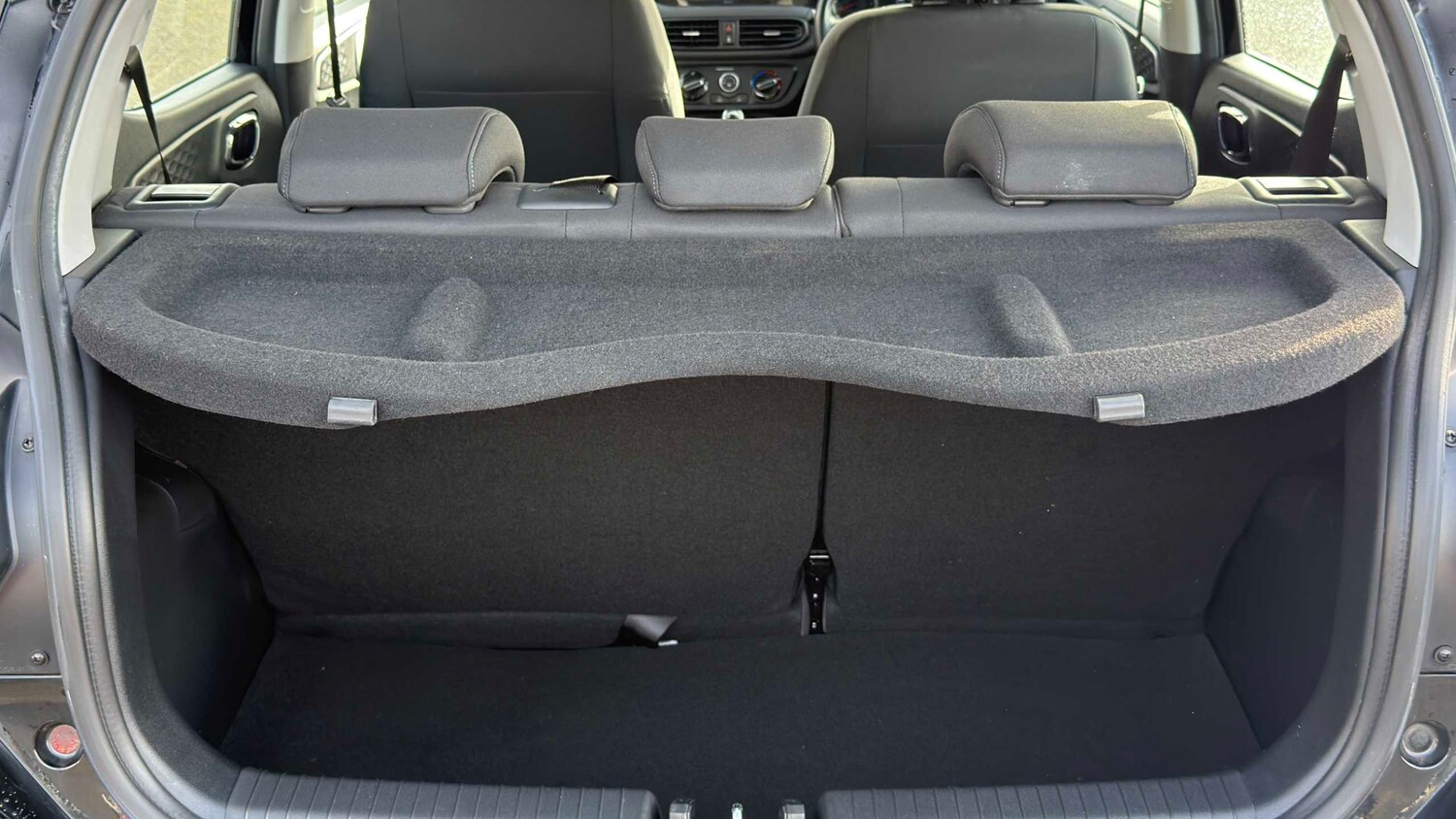 Used Hyundai i10 2021 for sale - 77861574: Photo 11