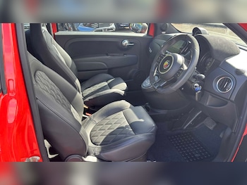 Used Abarth 695 2024 for sale - 79065570: Photo