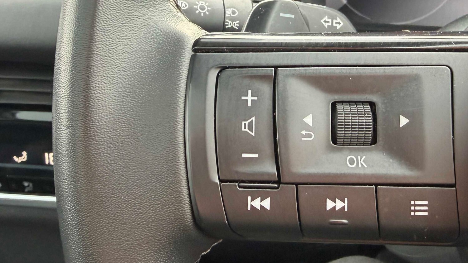 Used Nissan Qashqai for sale - 77861731: Photo 13