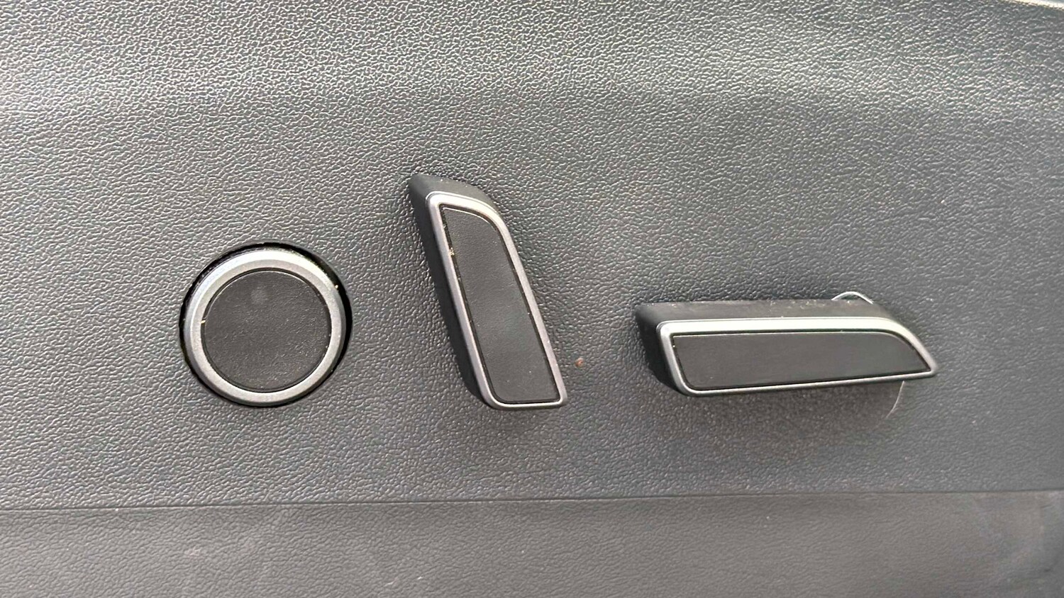 Used Tesla Model Y for sale - 77862410: Photo 12