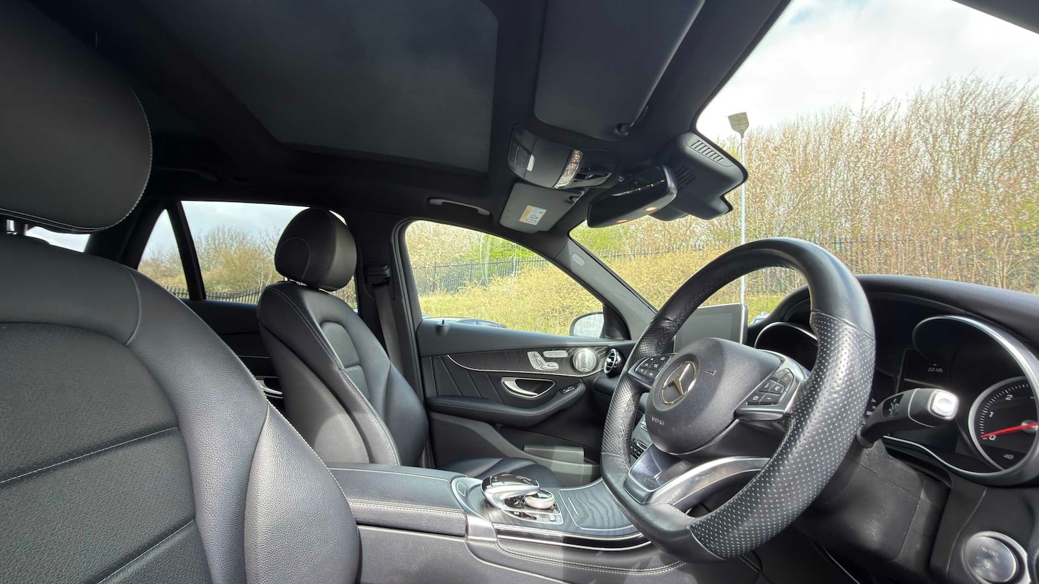 Used Mercedes-Benz GLC 2018 for sale - 78076944: Photo 3