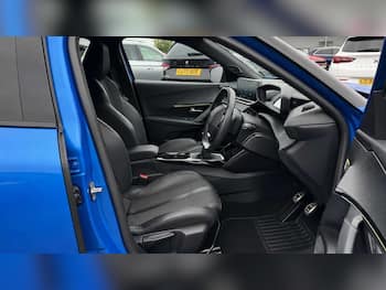Used Peugeot 2008 2022 for sale - 79702657: Photo