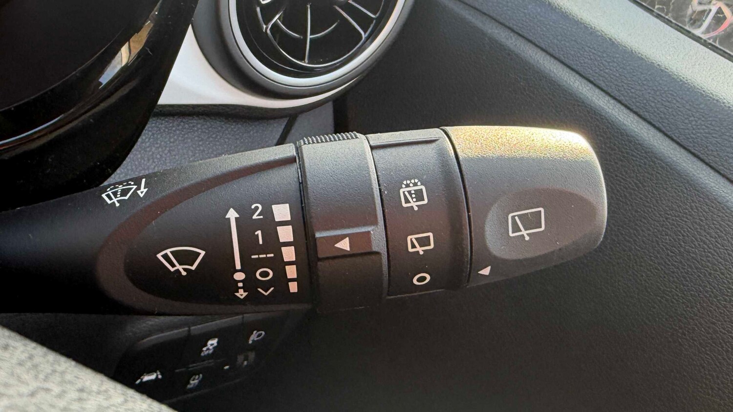 Used Hyundai i10 2023 for sale - 77859253: Photo 15