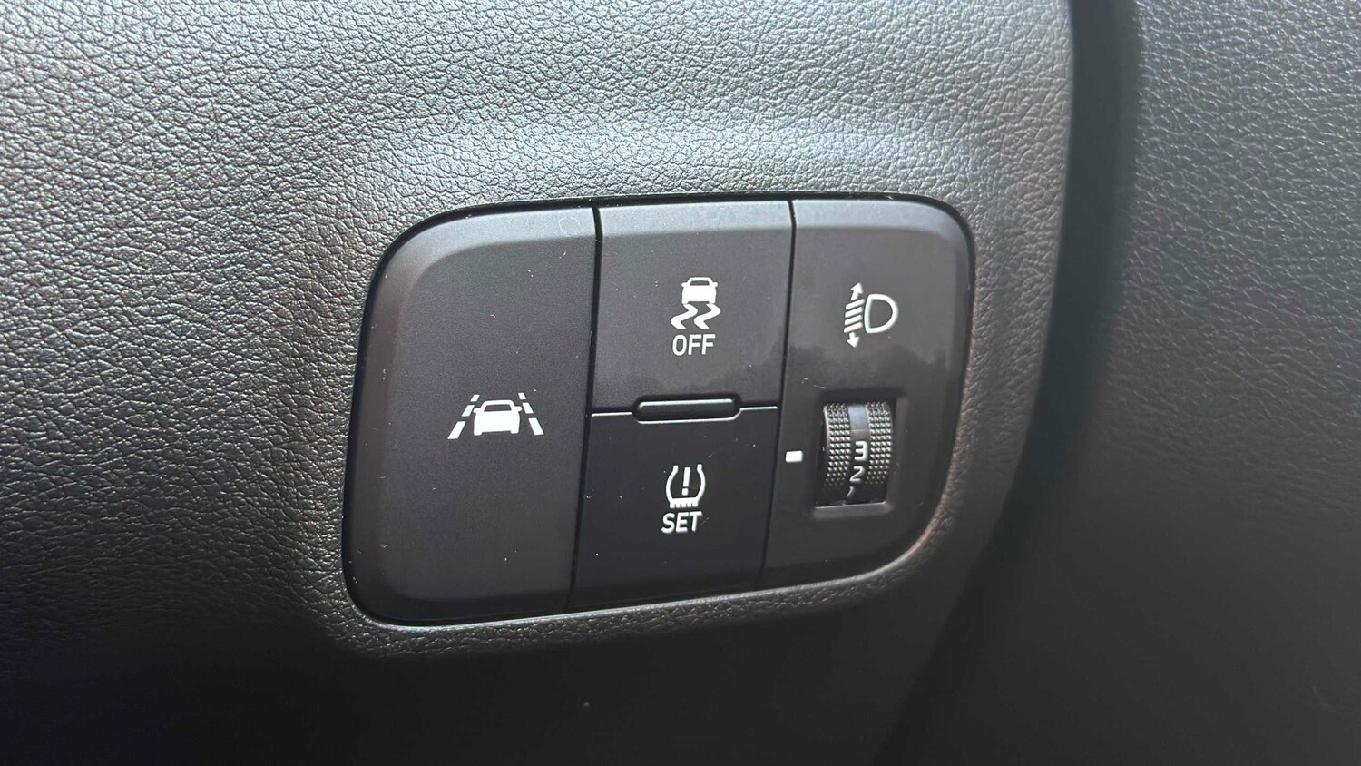 Used Hyundai i10 2023 for sale - 77859253: Photo 17