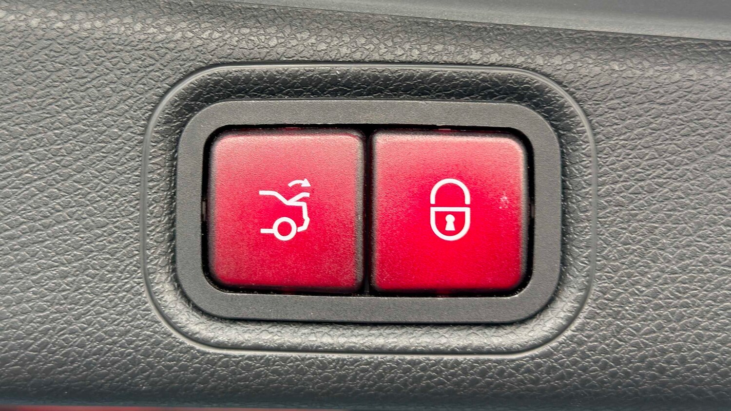 Used Mercedes-Benz E Class 2017 for sale - 77856550: Photo 11