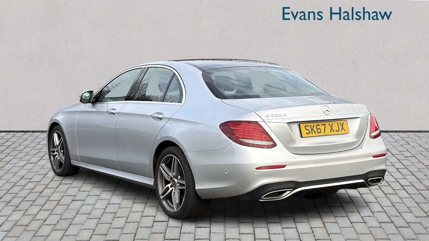 Used Mercedes-Benz E Class 2017 for sale - 77856550: Photo 2