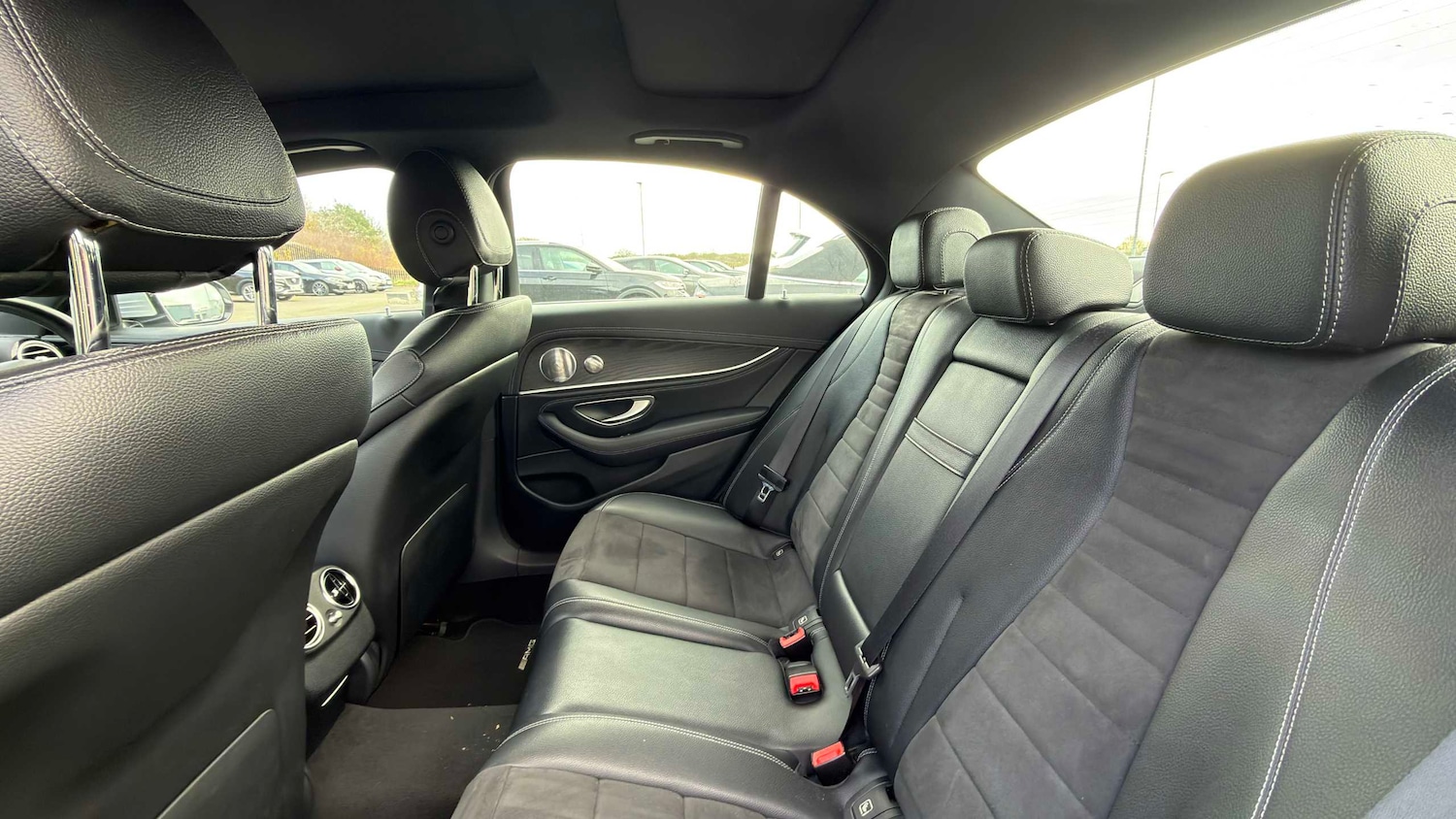 Used Mercedes-Benz E Class 2017 for sale - 77856550: Photo 9