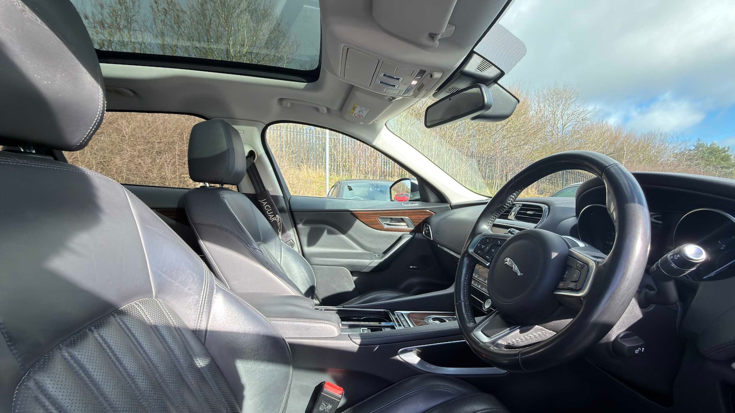 Used Jaguar F-Pace 2018 for sale - 77859214: Photo 3