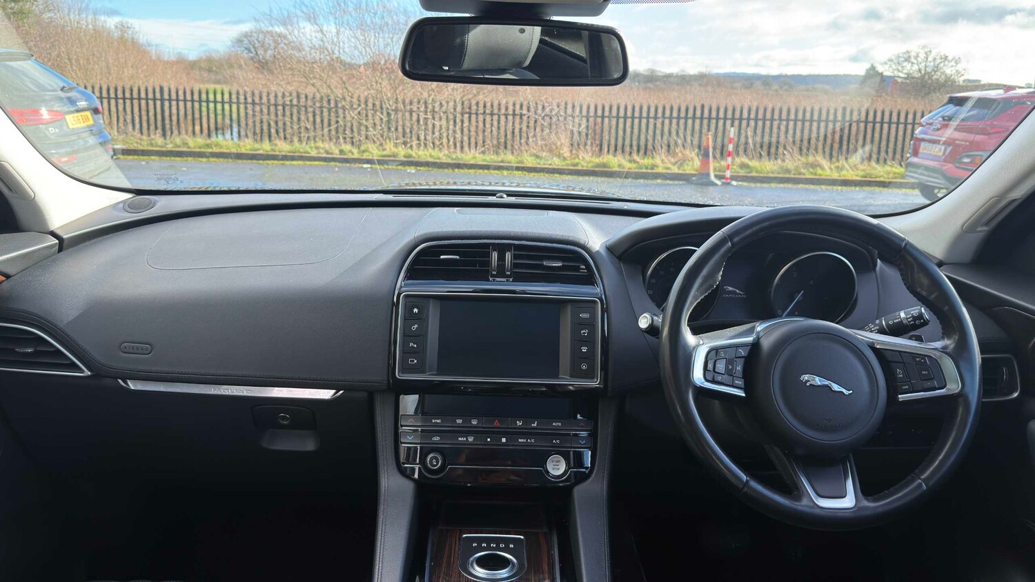 Used Jaguar F-Pace 2018 for sale - 77859214: Photo 8