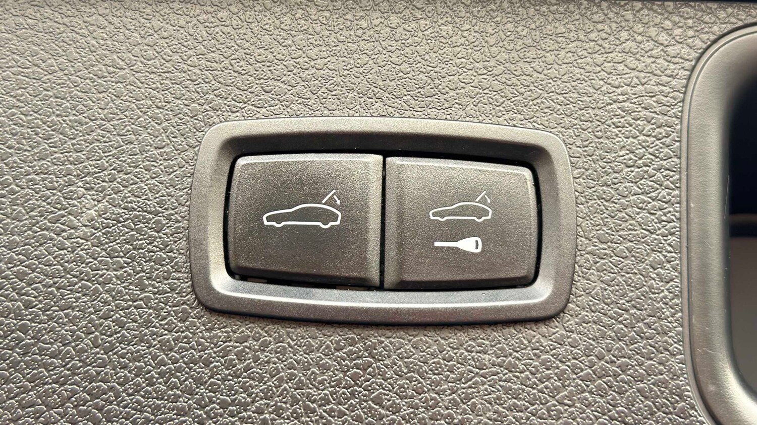 Used Porsche Macan 2018 for sale - 77960799: Photo 26