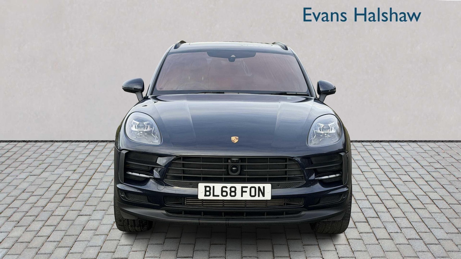 Used Porsche Macan 2018 for sale - 77960799: Photo 4