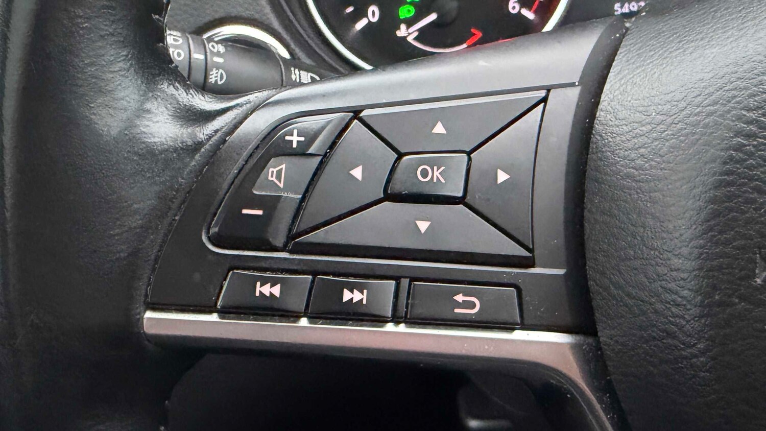 Used Nissan Qashqai for sale - 77857409: Photo 18